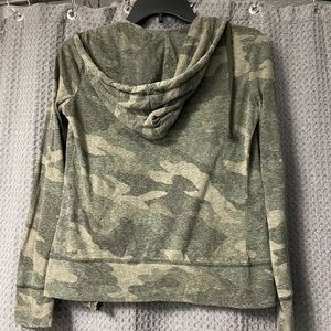 Light weight zip hoodie